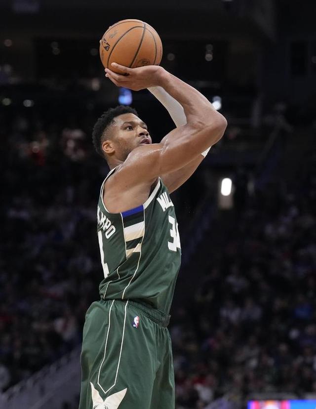 电竞娱乐平台-关于里程碑夜密尔沃基雄鹿绝杀压哨，足总杯赛前刷纪录，引发热议，年轻球员得到机会的信息